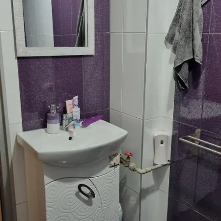 Apartment Lively Flat Close To Center